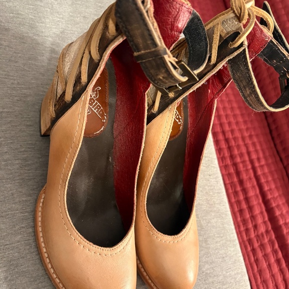 Freebird Shoes by Steven - Picture 4 of 11